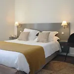 Hotel Logis Du Chêne 2*