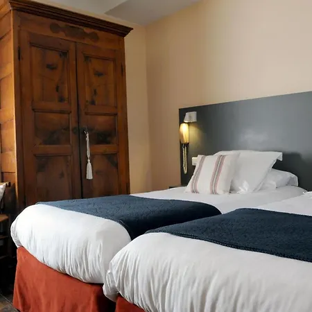 Hotel Logis Du Chene 2*