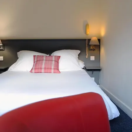 Logis Du Chene Hotel