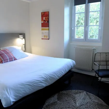 Hotel Logis Du Chene 2*