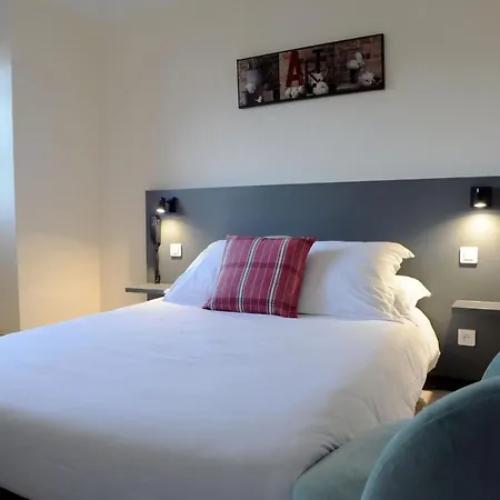 Hotel Logis Du Chene 2*