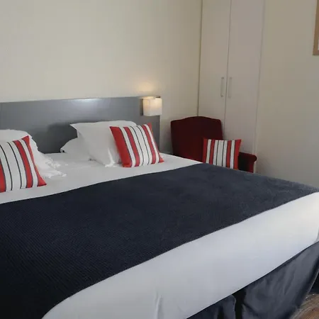 Logis Du Chene Hotel 2*