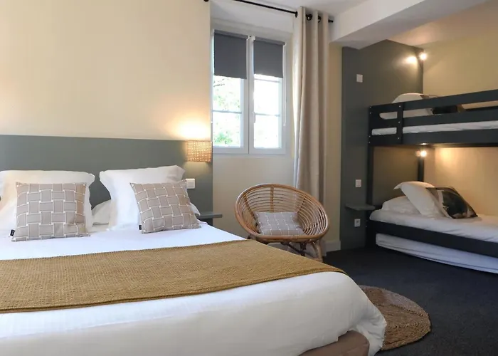 Logis Du Chene Hotel