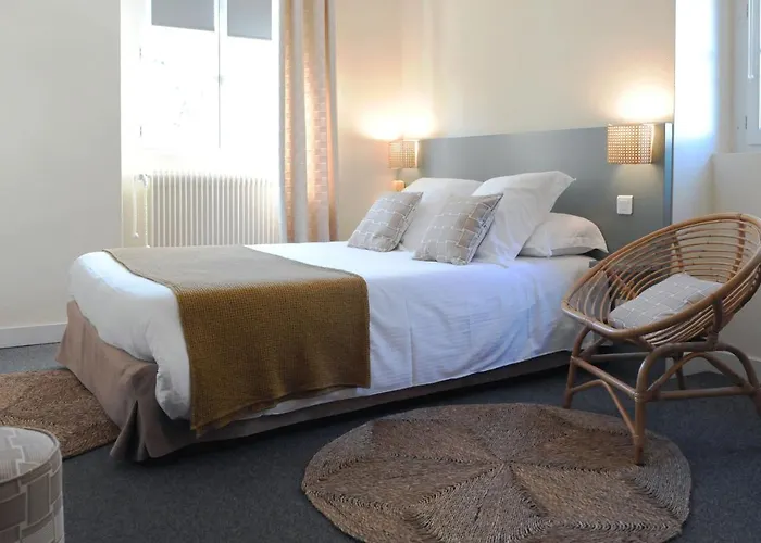 Hotel Logis Du Chene 2*