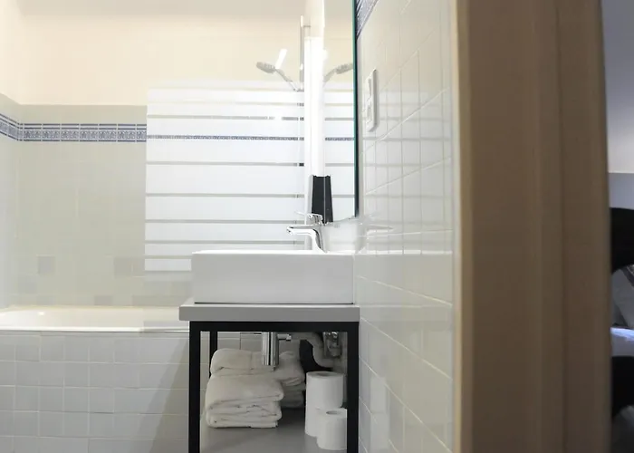 Отель Logis Du Chene Итсасу