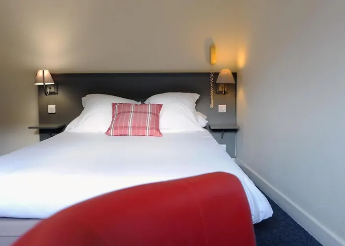 Logis Du Chene Hotel