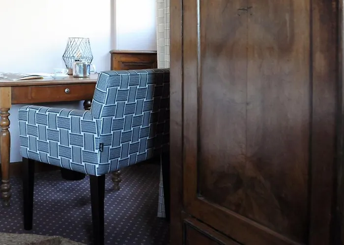 Logis Du Chene Итсасу