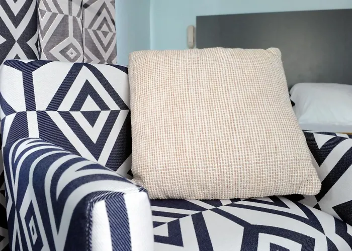 Logis Du Chene Hotel 2*