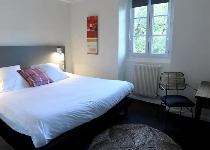 Hotel Logis Du Chene 2*