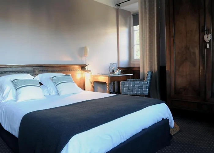 Hotel Logis Du Chene 2*