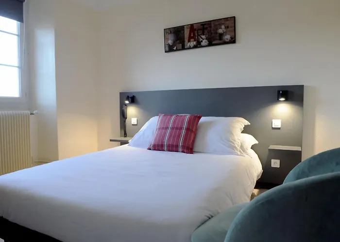 Hotel Logis Du Chene 2*