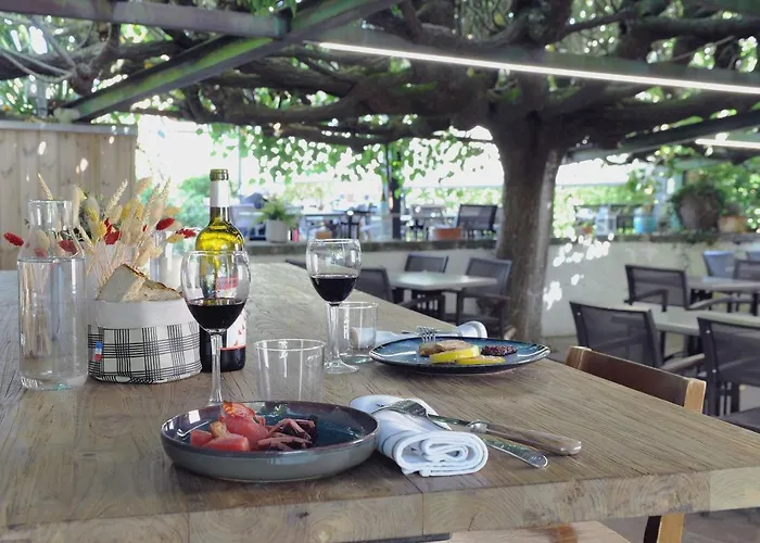 Logis Du Chene Итсасу