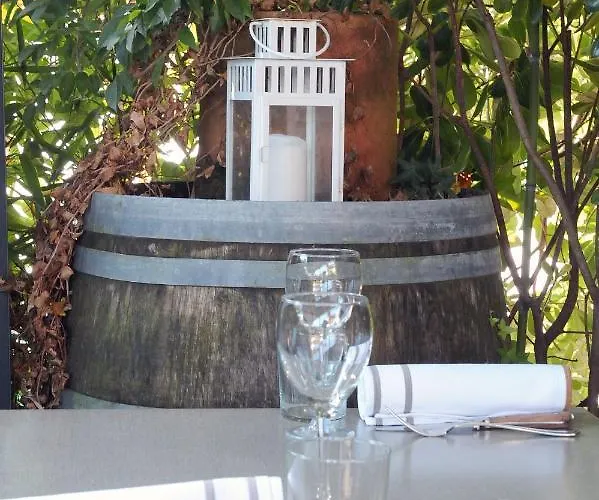 Отель Logis Du Chene 2*